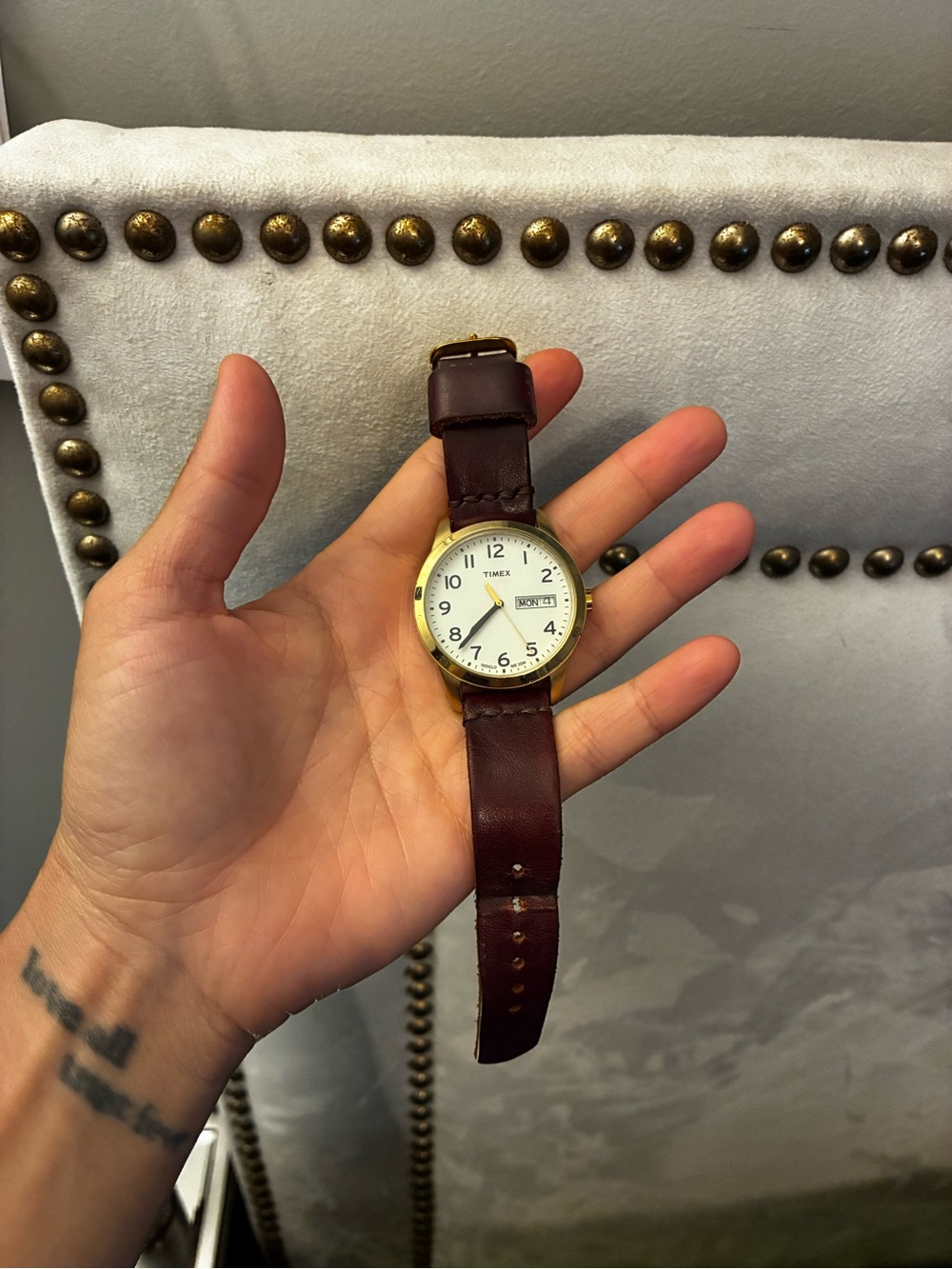 Classic Brown Leather Watch with Gold Case - Picture 2 of 4